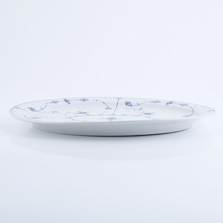 Dinner service, porcelain, 50 pieces, "Musselmalet", Royal Copenhagen, Denmark.