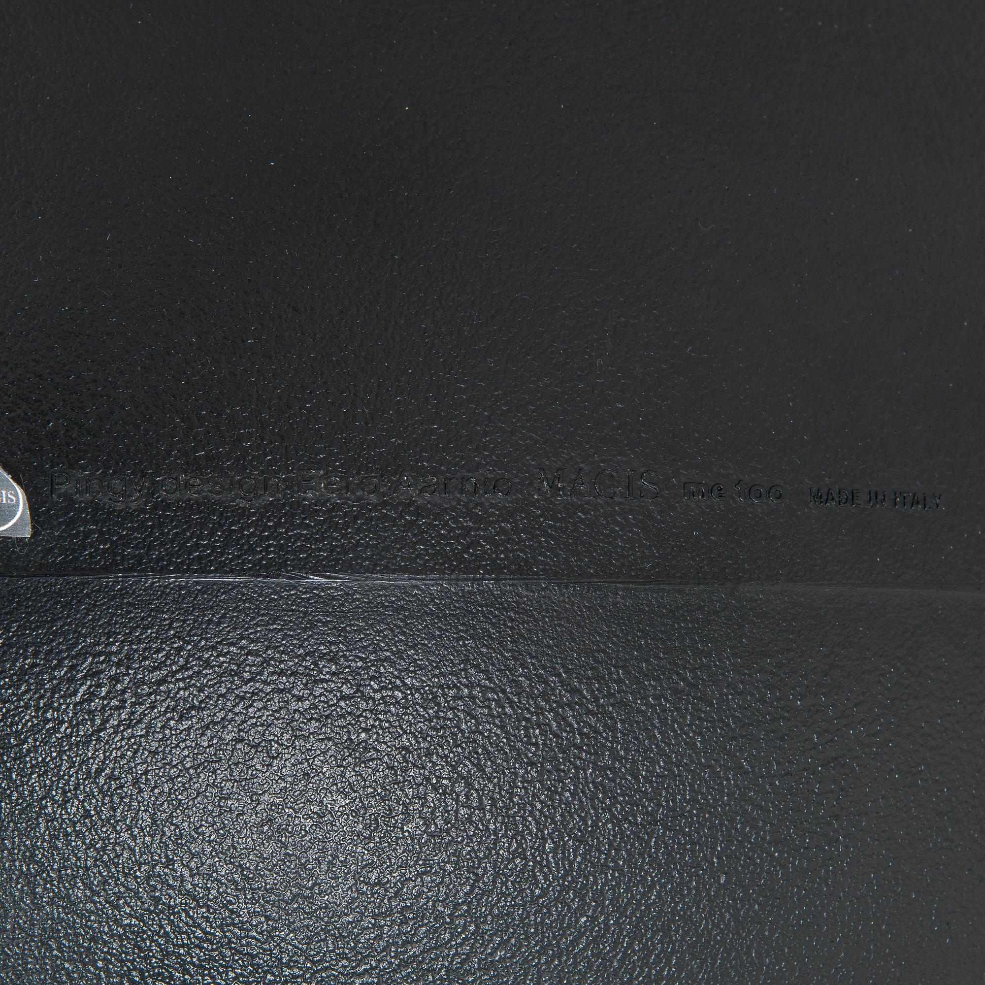 Eero Aarnio, "Pingy", Me Too Collection, Magis, Italia 2011.