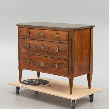 A Gustaivain style chest of drawers, around 1900.