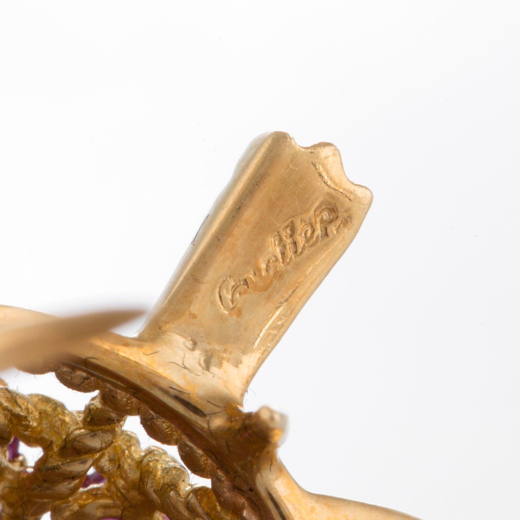 Cartier brosch i form av en sköldpadda 18K guld med rubiner.