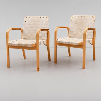 KARMSTOLAR, 1 par, modell 45, Alvar Aalto, Artek, 1900-talets andra hälft.
