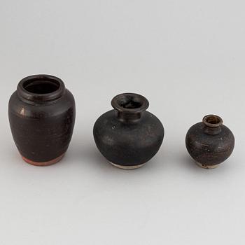 A group of brown glazed vases, for the South East Asian market, 16th/17th Century.