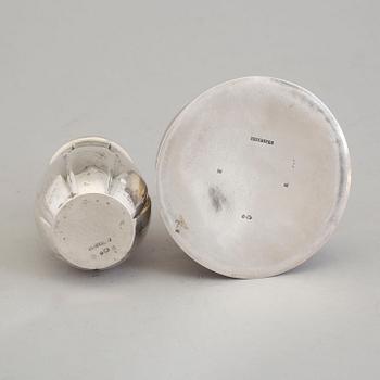 ANDERS NILSSON, dosa samt pepparströare, silver, jugend, Lund, 1913 och 1922.