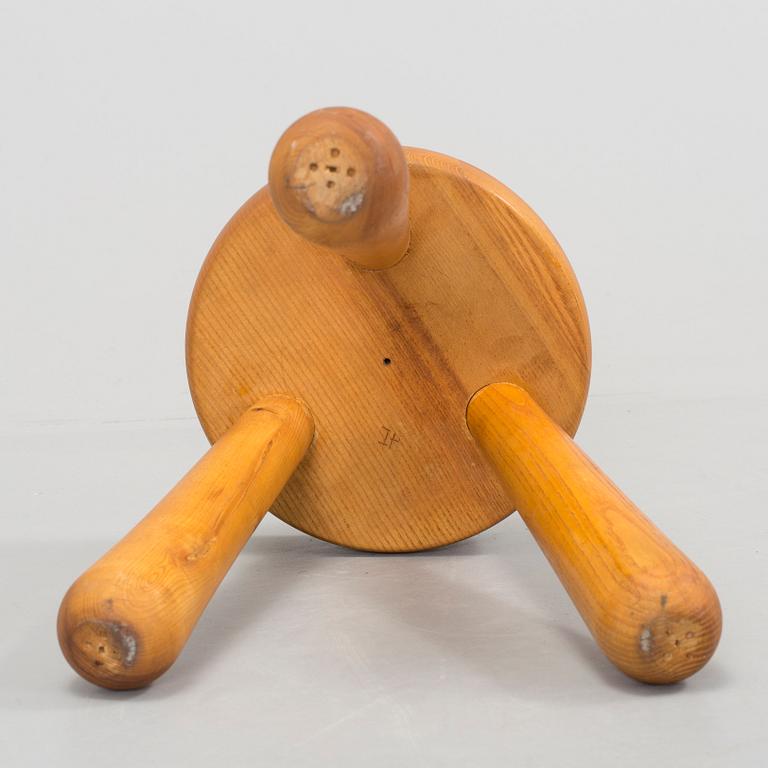 INGVAR HILDINGSSON, an oak stool from I.H. slöjd, second half of the 20th Century.