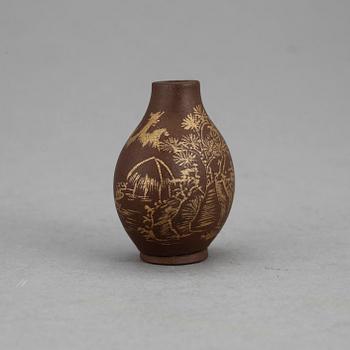 SNUSFLASKA, yixing, 1900-tal.