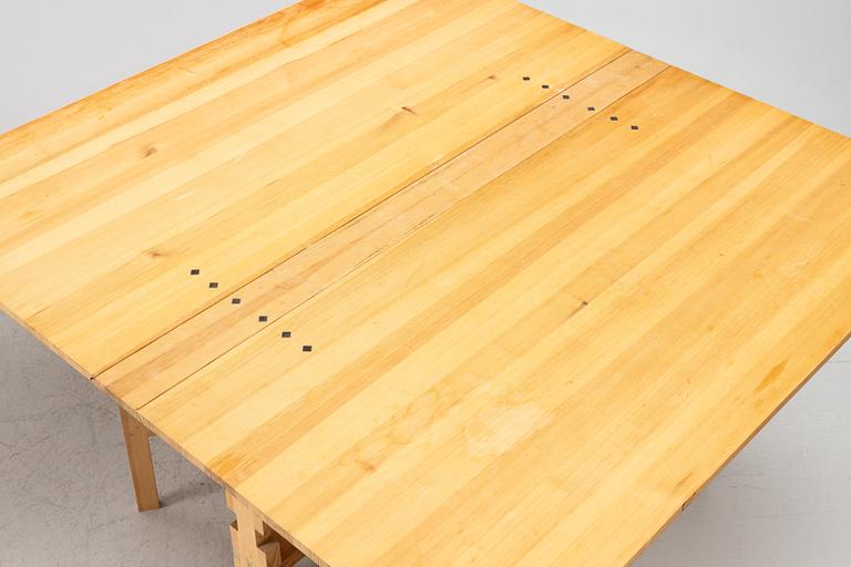 Slagbord, ett par efter 1700-tals modell, tillverkade omkring 1960-70.