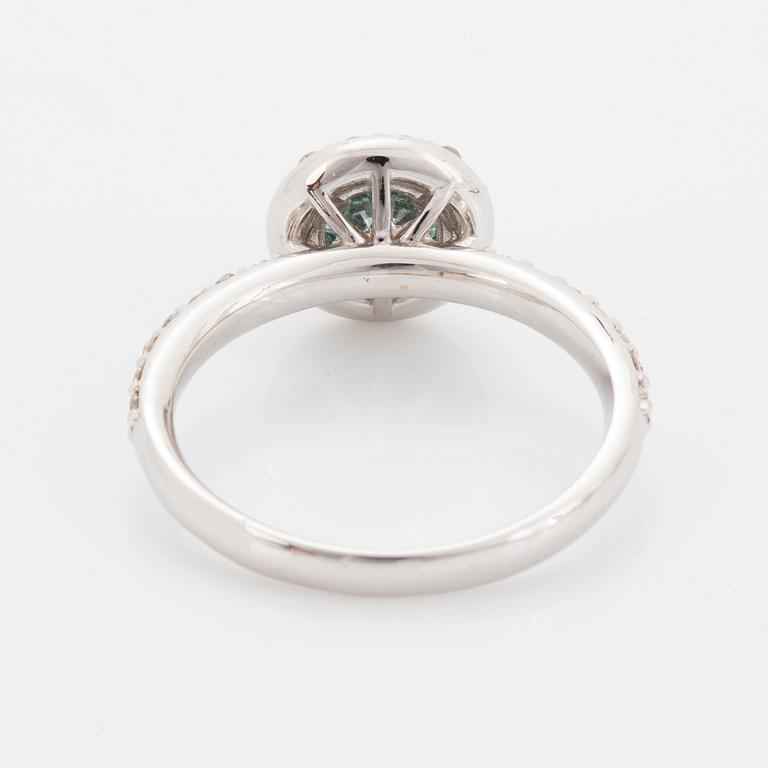 Ring, med briljantslipad blå färgbehandlad diamant.