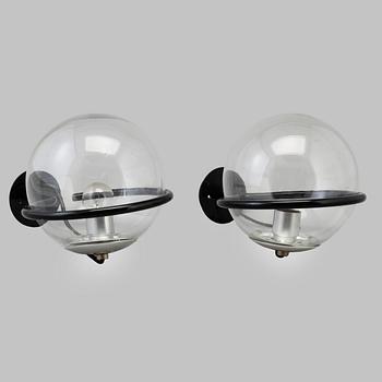 A pair of wall lights by Gino Sarfatti for Arteluce, Italy, 21st century.