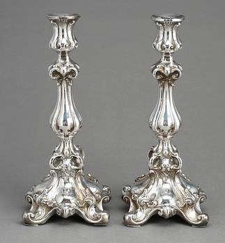 LJUSSTAKAR, 2 par, nysilver, barockstil, bl.a GAB, Stockholm, 1900-tal.