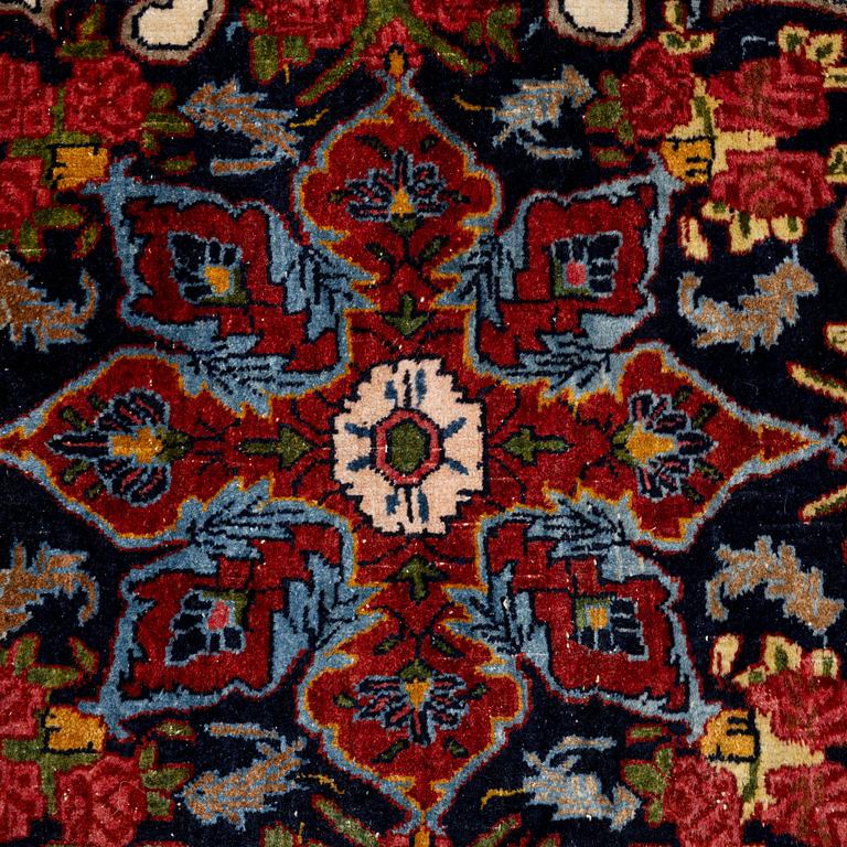 Carpet, antique Bidjar, approx. 256 x 156 cm.