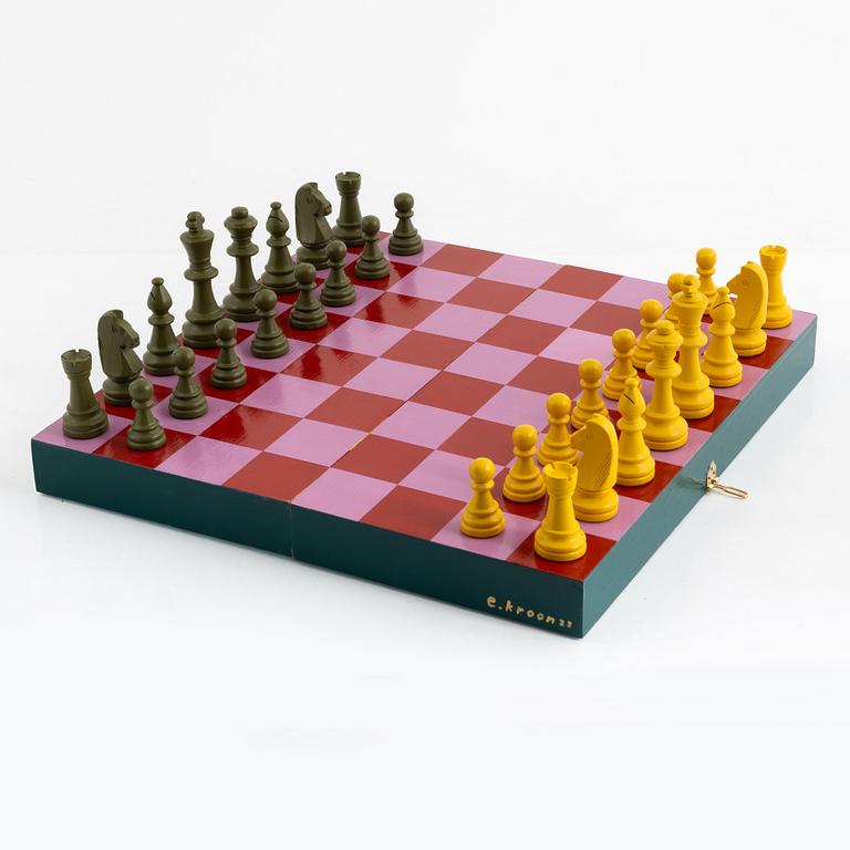 Evelina Kroon, a "Bloody Queen" chess set, Sweden 2023.