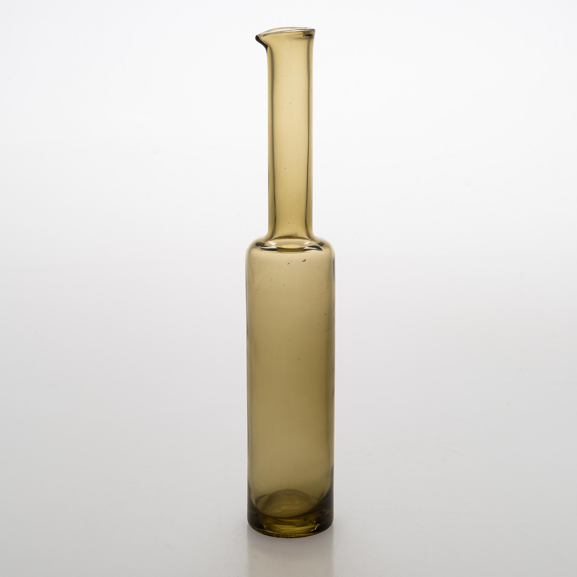 anny Still, a bottle signed Riihimäen Lasi O.Y Nanny Still.