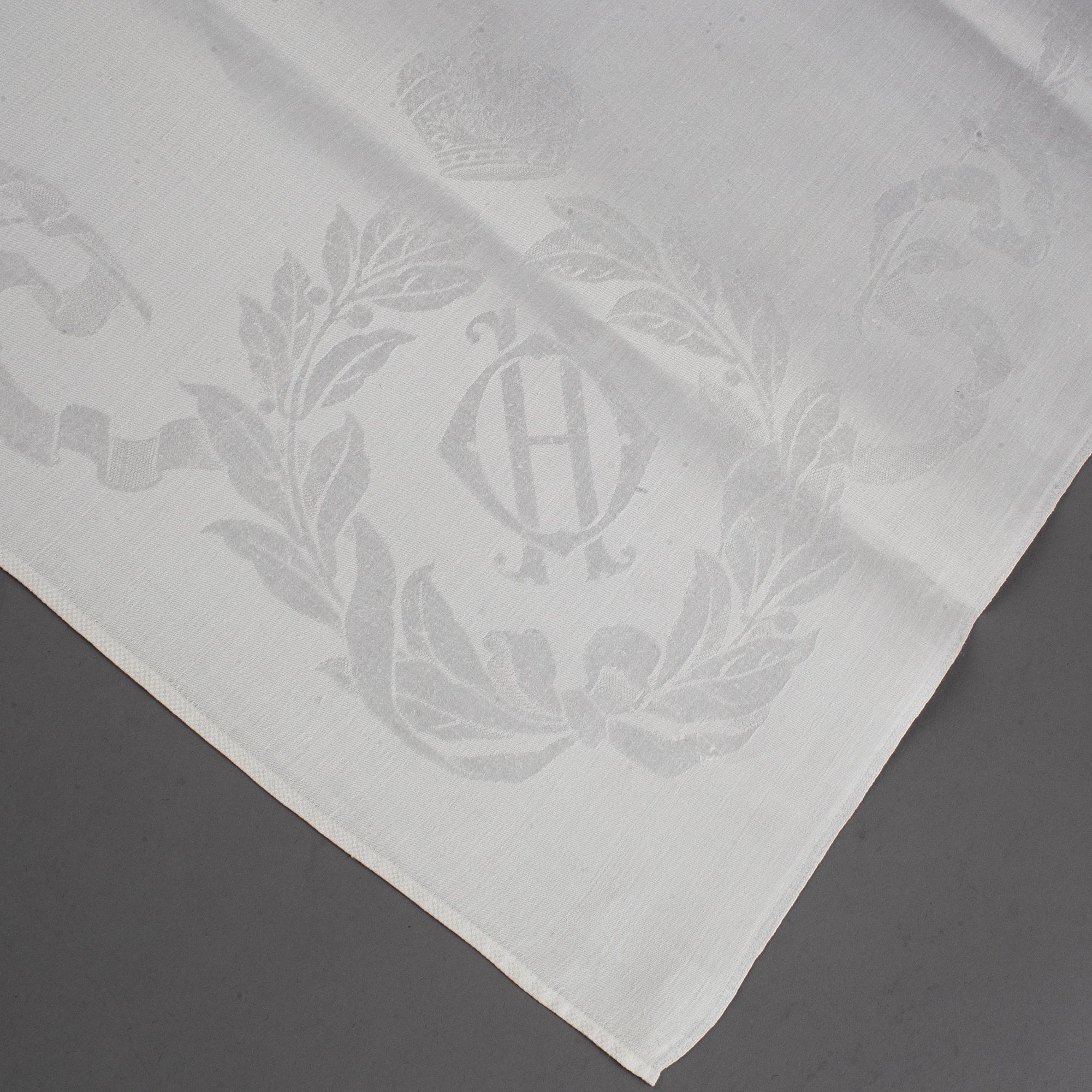 A linnen napkin, the Grand Duchess Olga Nikolaeva (the last tsar's oldest daughter's monogram).