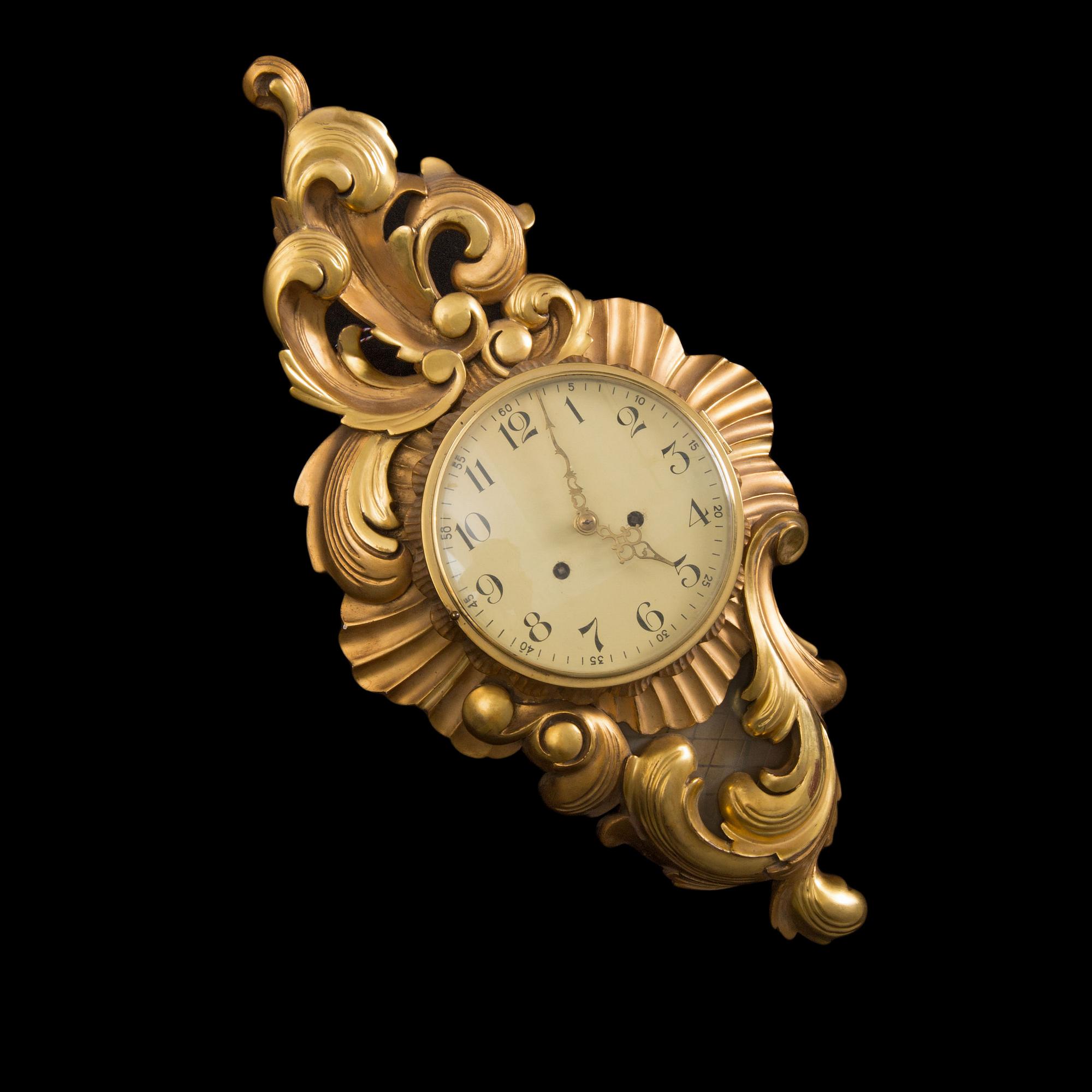 VÄGGPENDYL. Rokokostil, 1900-talets första hälft.