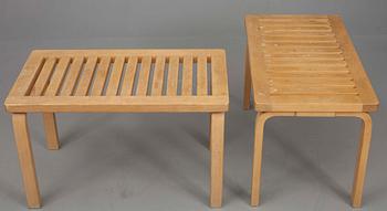 BÄNKAR 2 st, björk, Alvar Aalto, 1900-talets senare hälft.