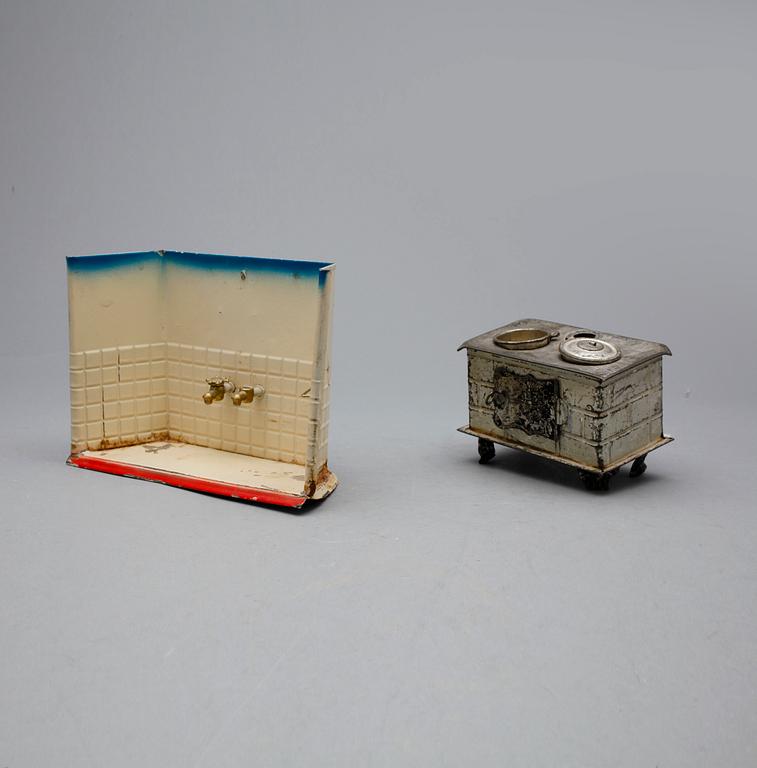 DOCKSKÅP med TILLBEHÖR, 1900-talets första hälft.