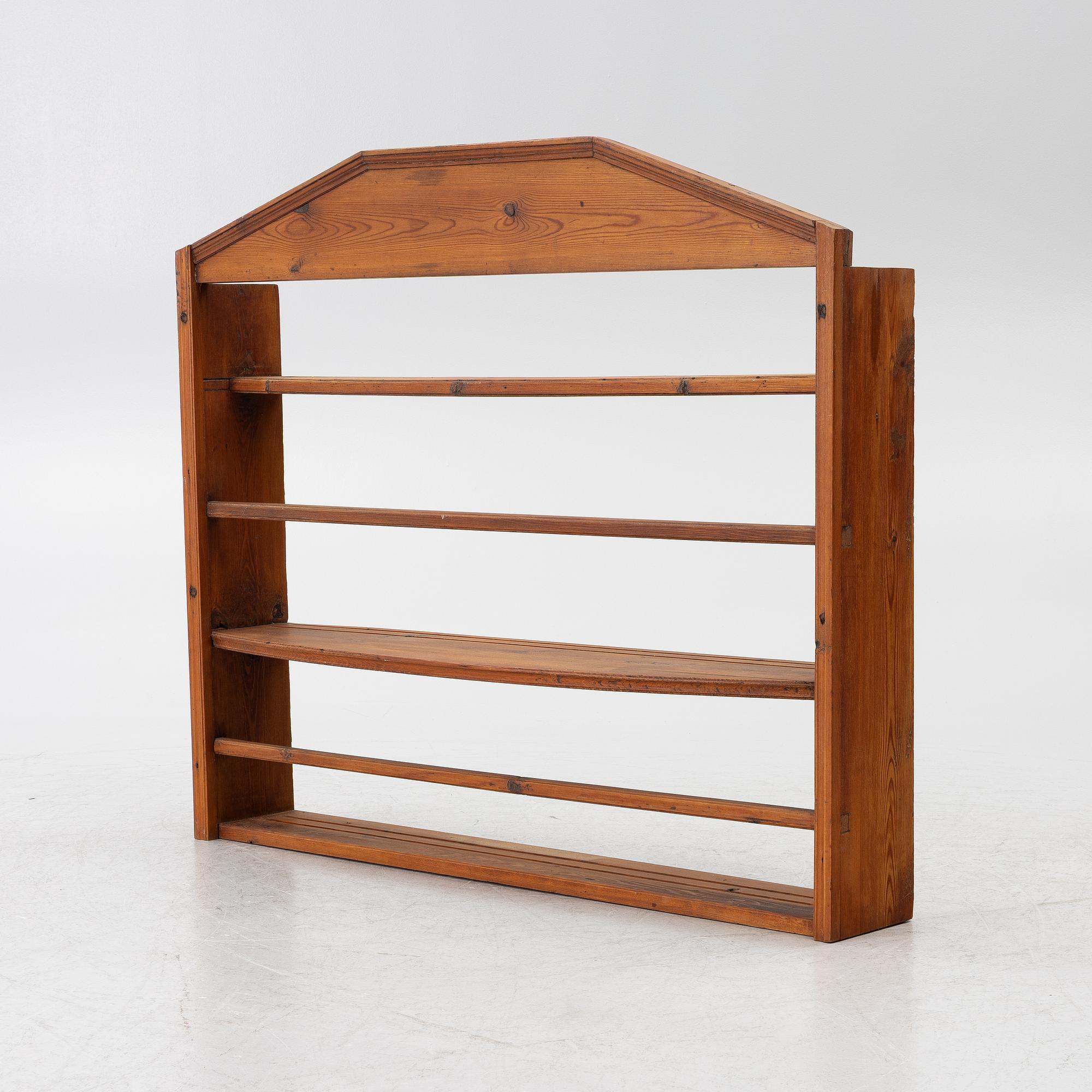 A plate rack, 19th Century.