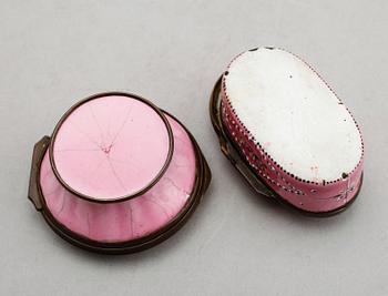 DOSOR, 2 st, emalj, sannolikt Bilston, England, sekelskiftet 1800.