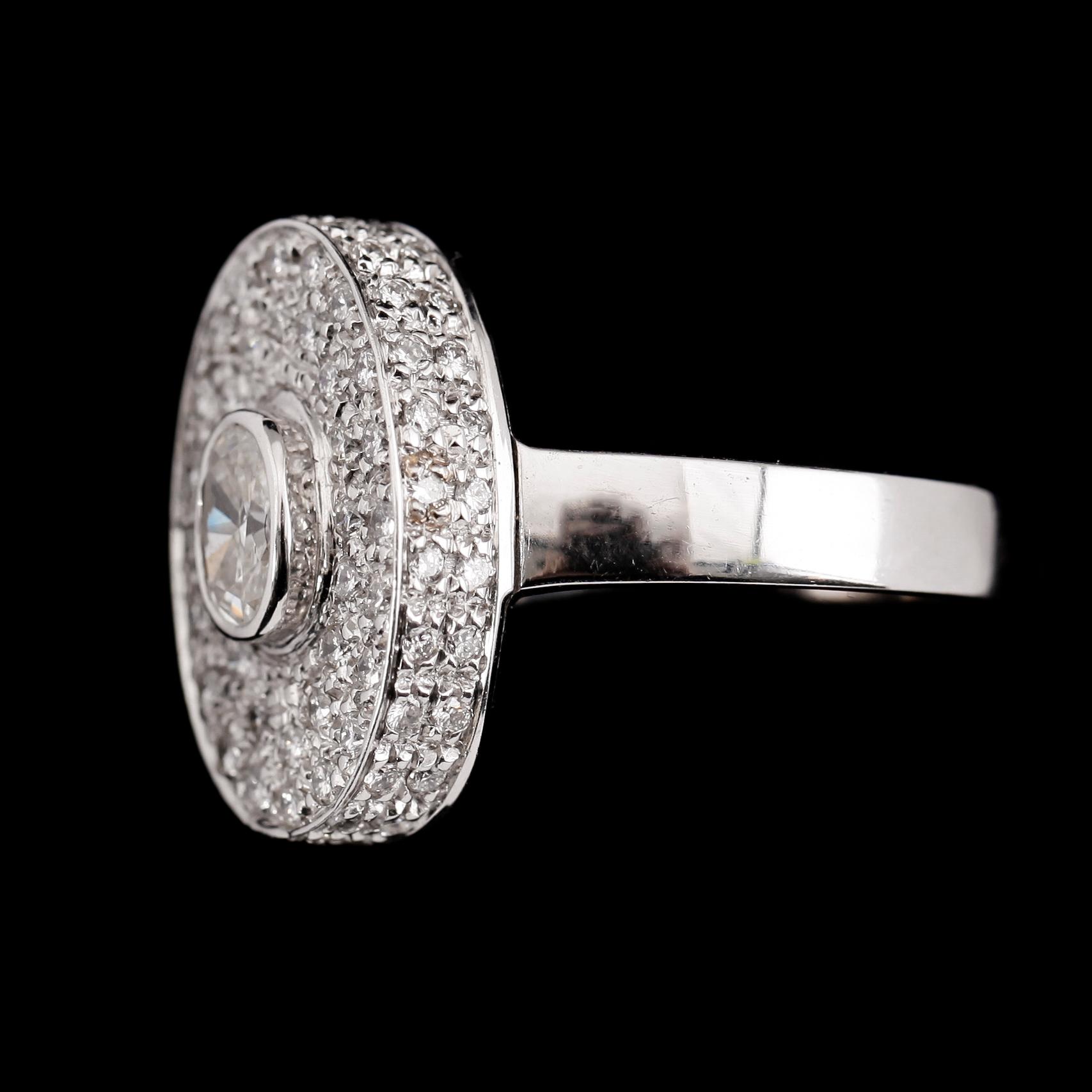 RING, 18 k vitguld, briljantslipade diamanter tot ca 1.95 ct.