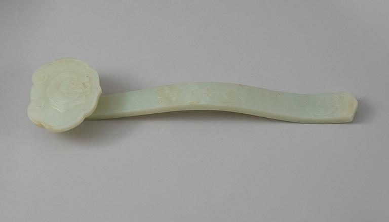 A nephrite ruyi scepter, early 20th Century.