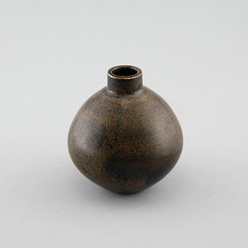 Unique stoneware vase by CARL-HARRY STÅLHANE, Rörstrand, signed and dated -63.