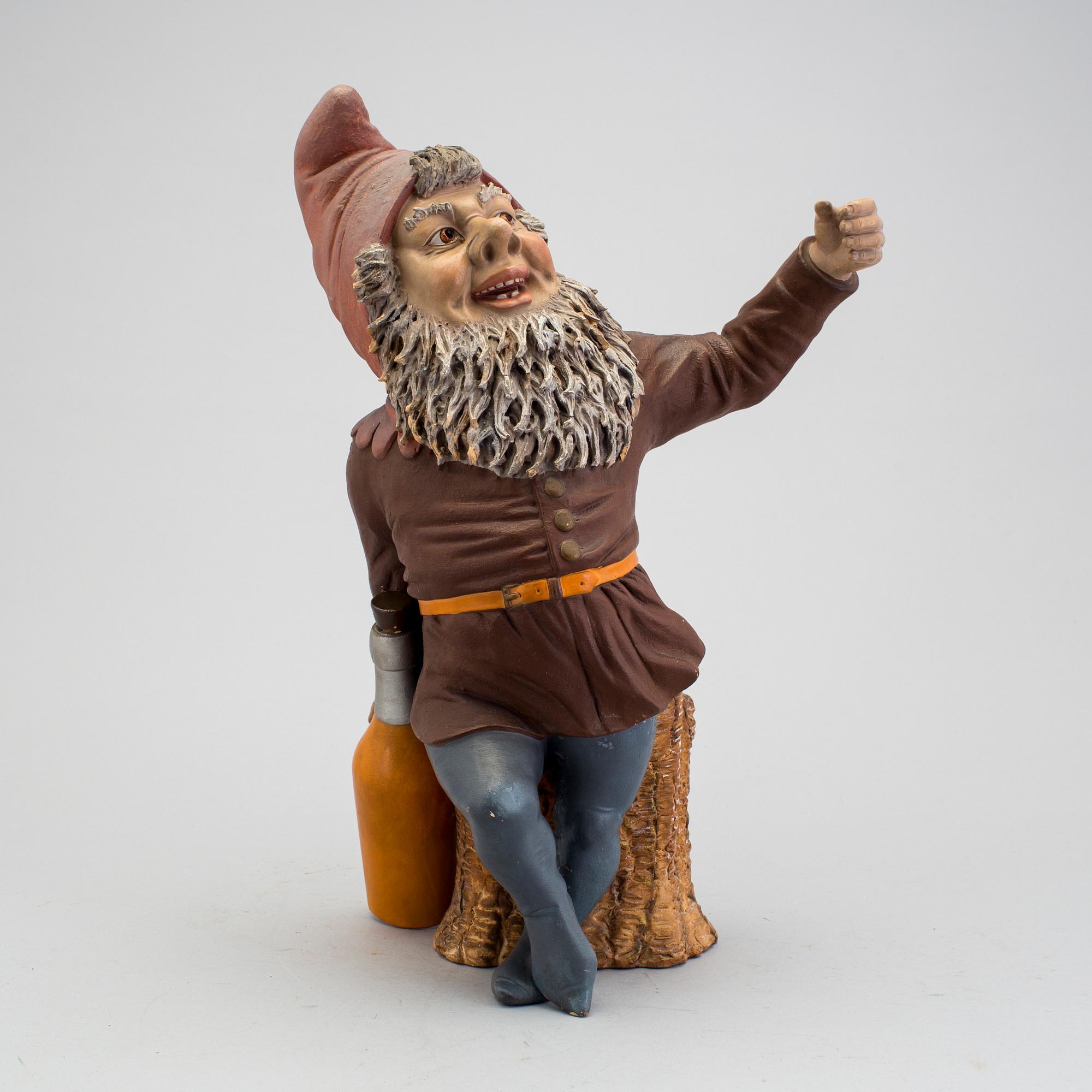FIGURIN, målad terrakotta, troligen Tyskland, 1900-talets första hälft.