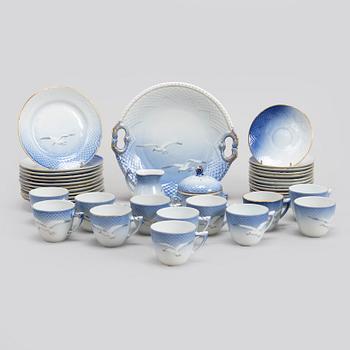 A 27-piece coffee service, "The Seagull", Bing & Grøndahl, Denmark.