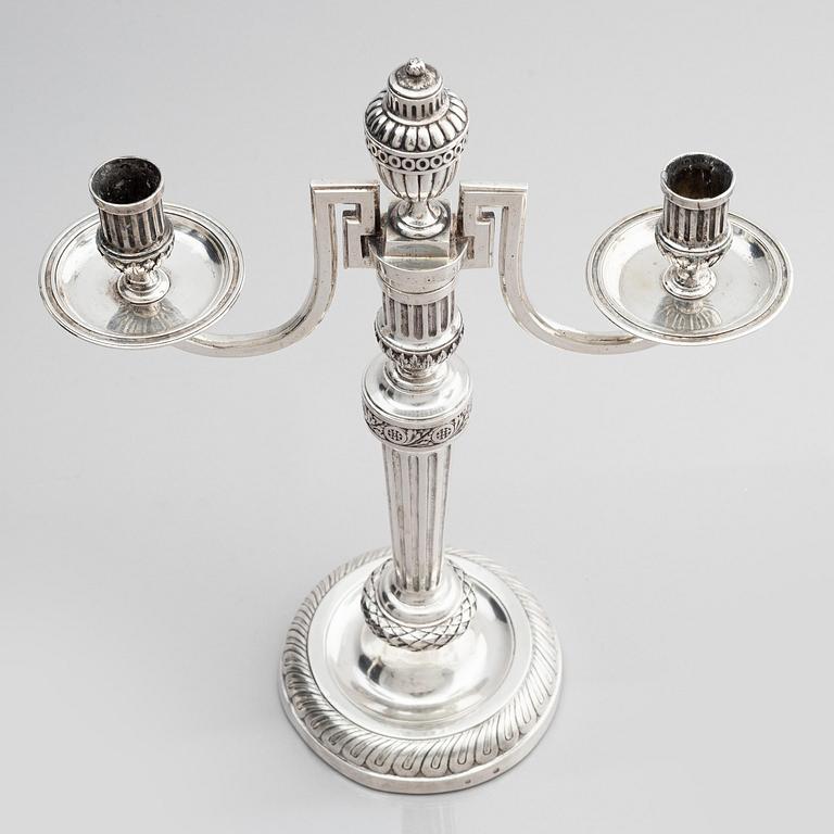 Kungliga kandelabrar, ett par, för två ljus, silver, Österrike, lgnaz Joseph Würth, Wien 1779, Louis XVI.