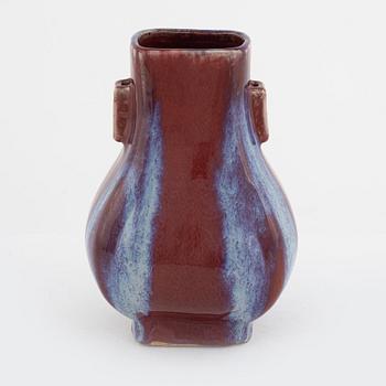 A flambe glazed Hu vase, second part of the 20th century.