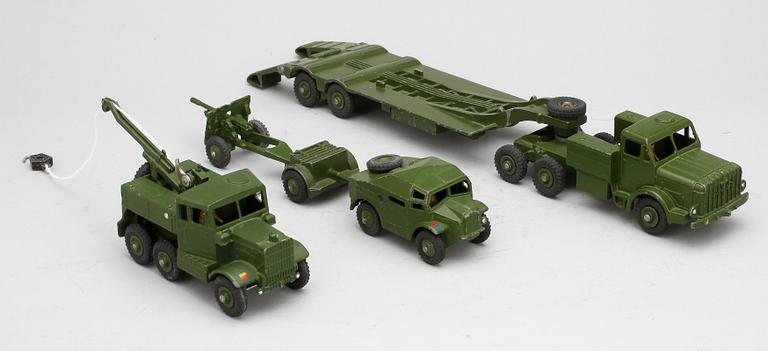 LEKSAKSFORDON, 10 delar, Dinky Toys.