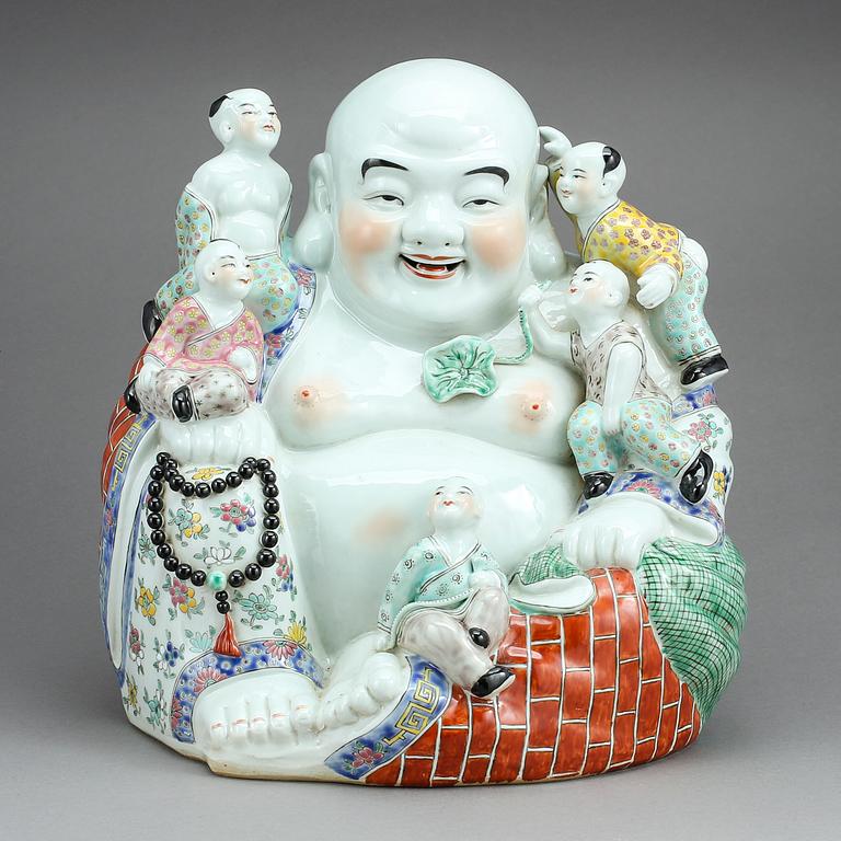 BUDDHAFIGUR, porslin, Kina, modern tillverkning.