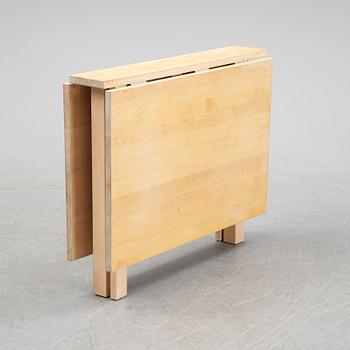 A gate leg table by Marit Stigsdotter for Stolab, end of the 20th Century.