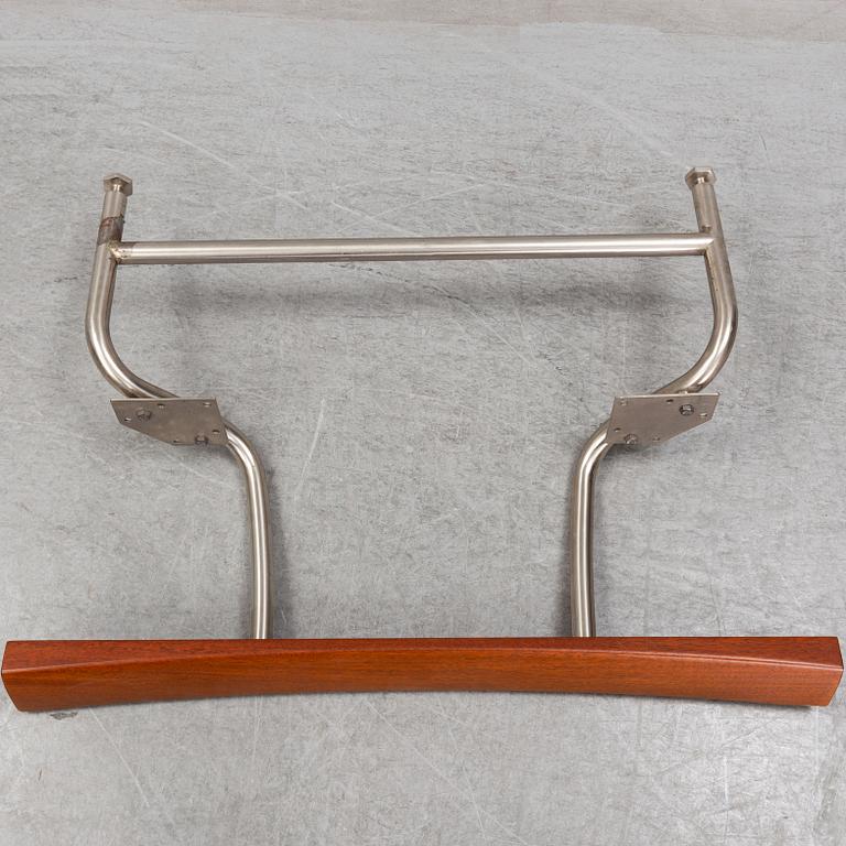 Hans Kempe, Lars Ljunglöf, "HI-9", a pair of bed ends, HI-gruppen, Gösta Engström, Holger Johansson,  David Sjölinder.