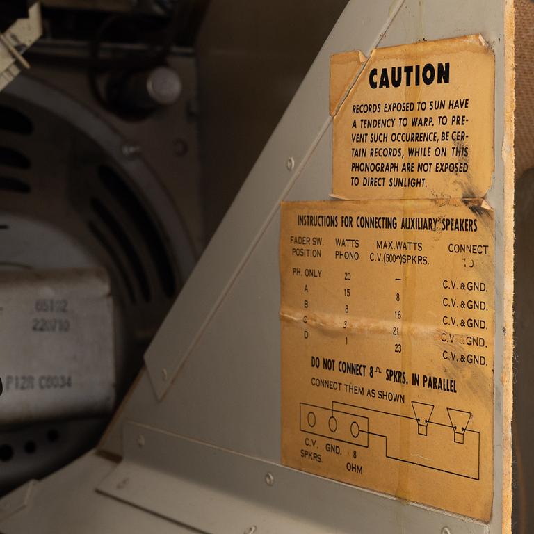 Jukebox, Wurlitzer, modell 2104, Rudolph Wurlitzer Company, North Tonawanda, New York, USA, 1957.