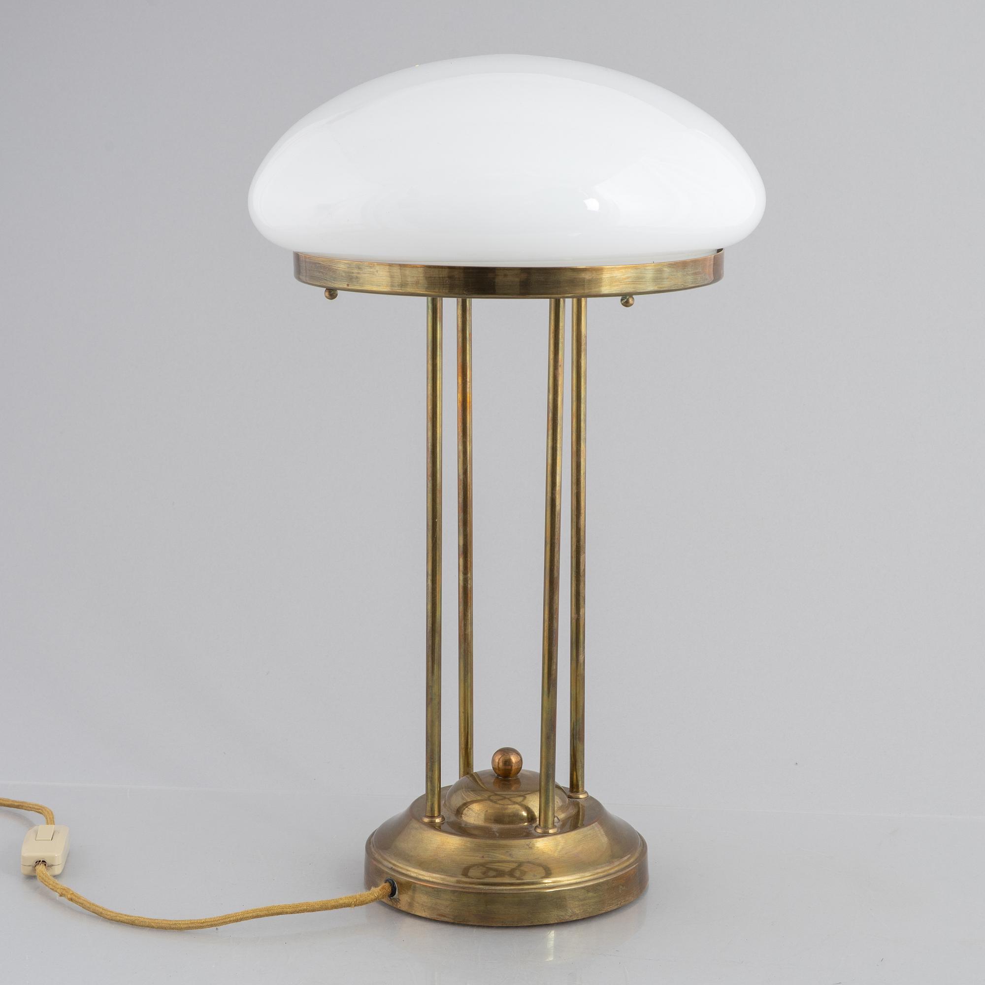 An art noveau table lamp, early 20th century.