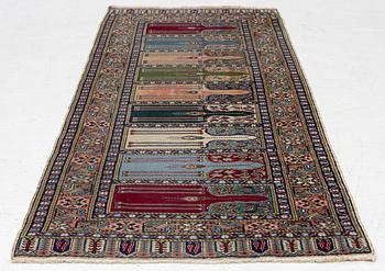 A gallery rug, Kayseri Saff, approx. 218 x 87 cm.