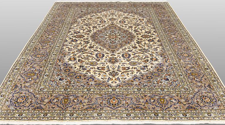 Carpet, Keshan, 293 x 210 cm.