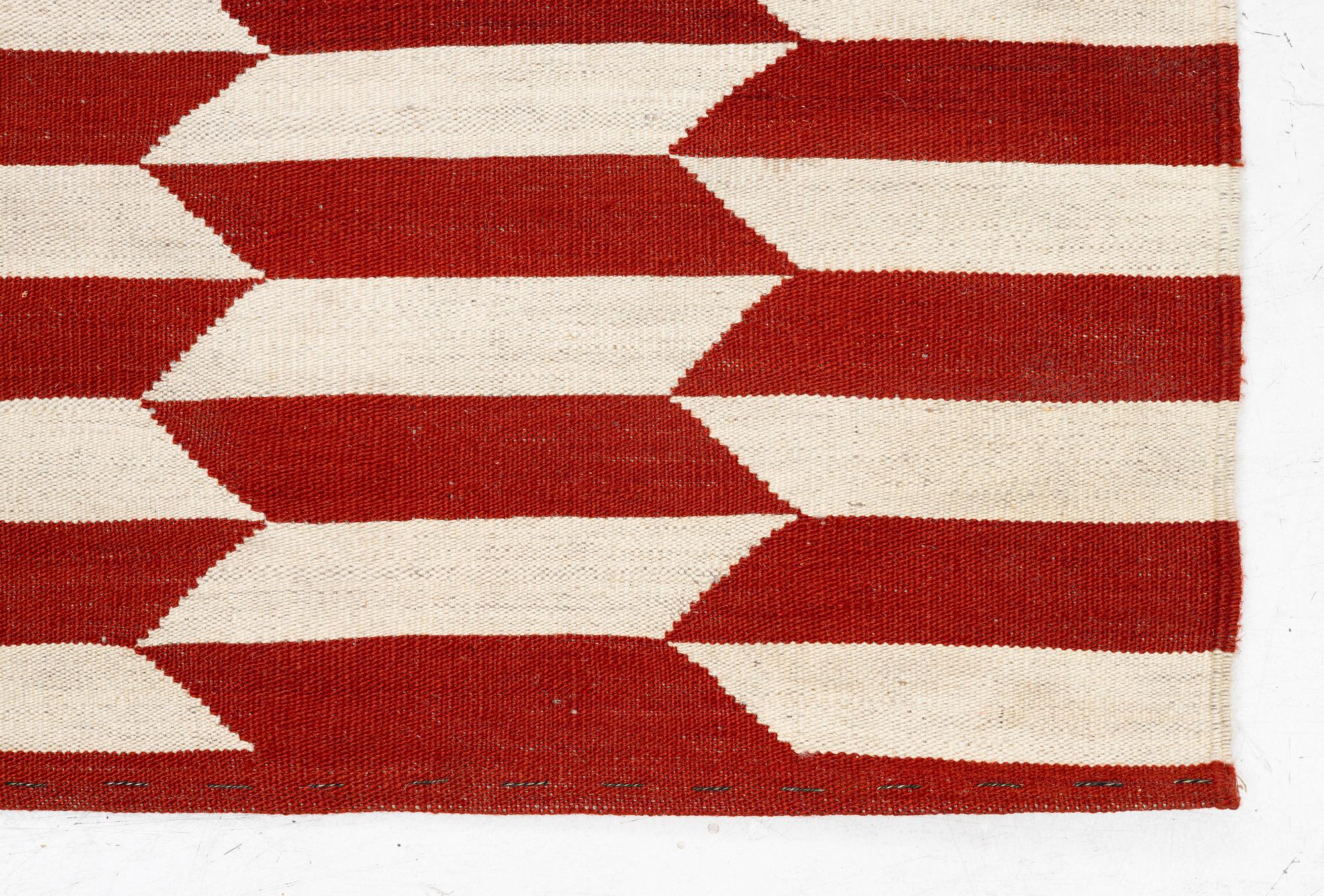 Gallerimatta, slätväv, ca 300 x 82 cm.