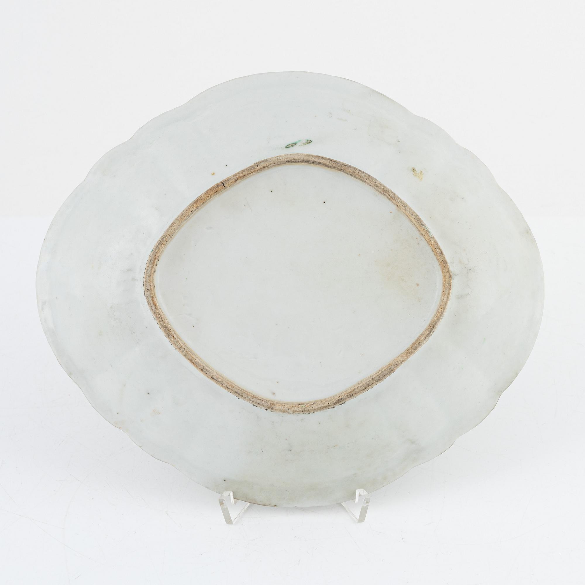 Skålfat, porslin, Kanton, Qingdynastin, 1800-tal.