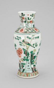 VAS, porslin, Kina troligen 1900-tal.