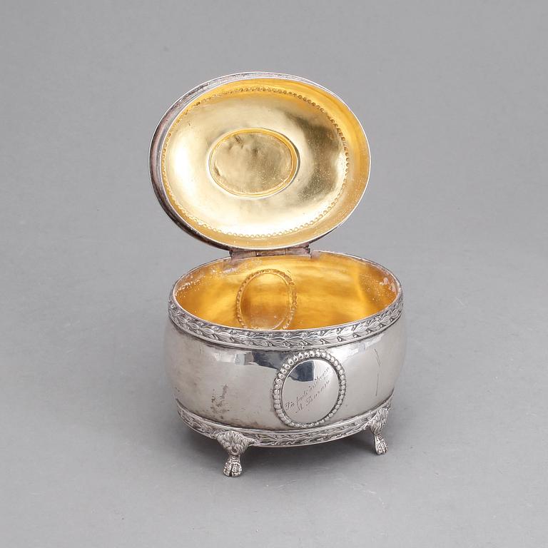 SOCKERSKRIN, silver, importstmpl. Gustaviansk stil. 1900-tal. Ca 250 g.