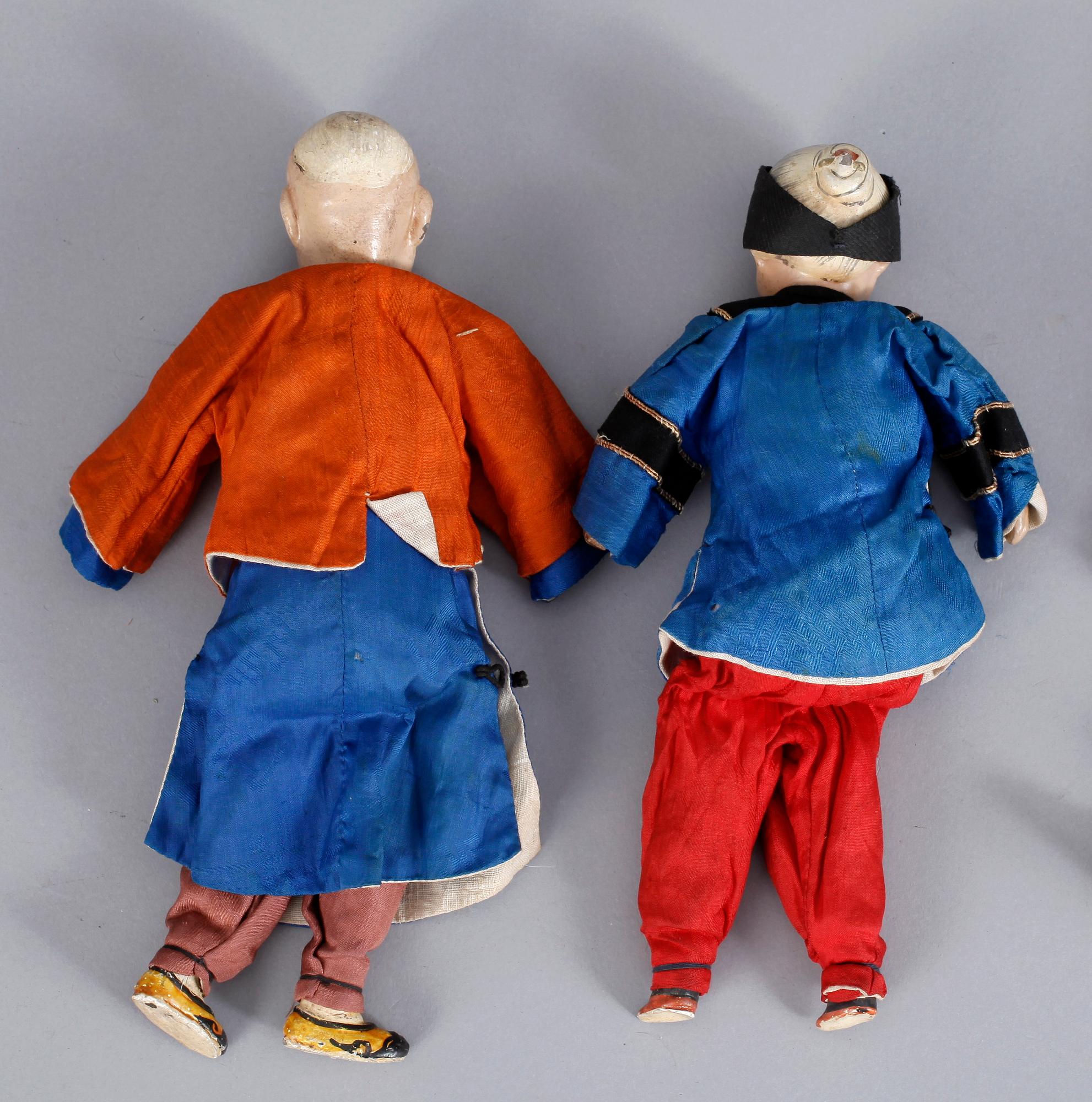 DOCKOR, 4 st, plast samt textil, Japan, 1900-talets första hälft.