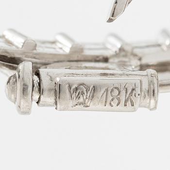 Brooch, 18K white gold set with brilliant-cut, marquise-cut, octagonal-cut, and baguette-cut diamonds.