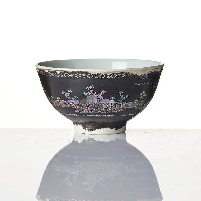 A lacque burgaute bowl, Qing dynasty, 18th century.