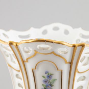Royal Copenhagen, decorative vase, "Sachsisk Blomst", circa 1900.