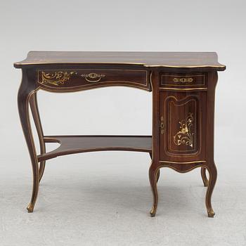 An early 20th Century Art Nouveau desk, Germany, stamp J Groschkus, Berlin.