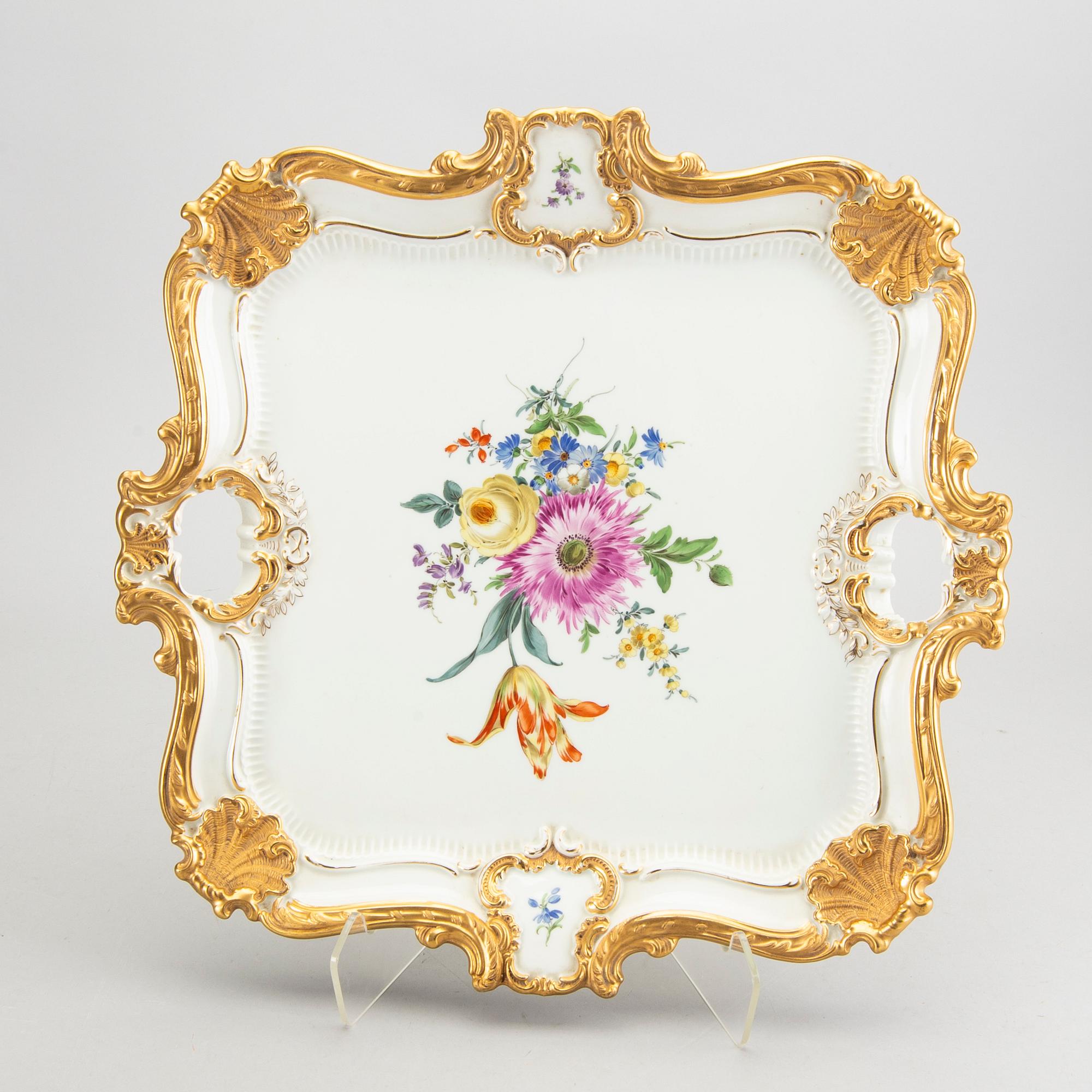 Bricka Meissen, rokokostil 1900-tal porslin.