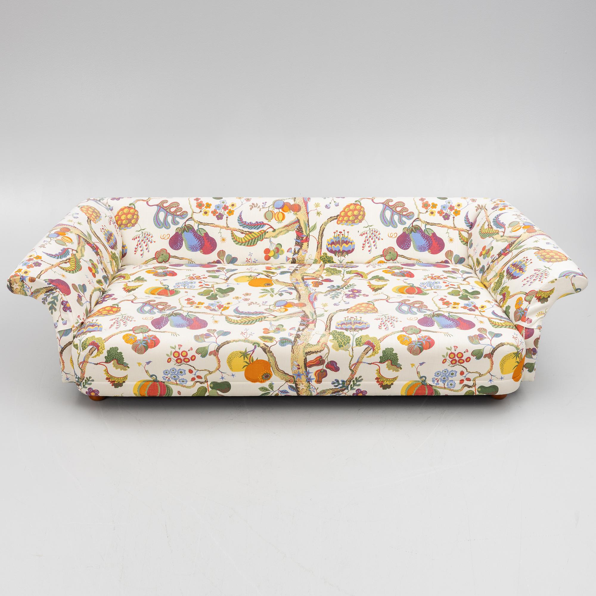 Josef Frank, a "Liljevalchs" sofa, Firma Svenskt Tenn.