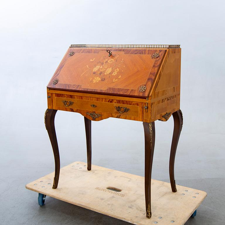 Sekretär Louis XV-stil 1900-talets mitt.