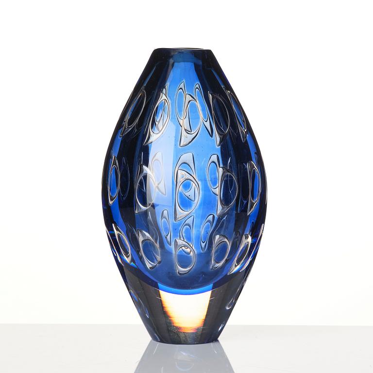 Ingeborg Lundin, a vase, Ariel, Orrefors, 1961.